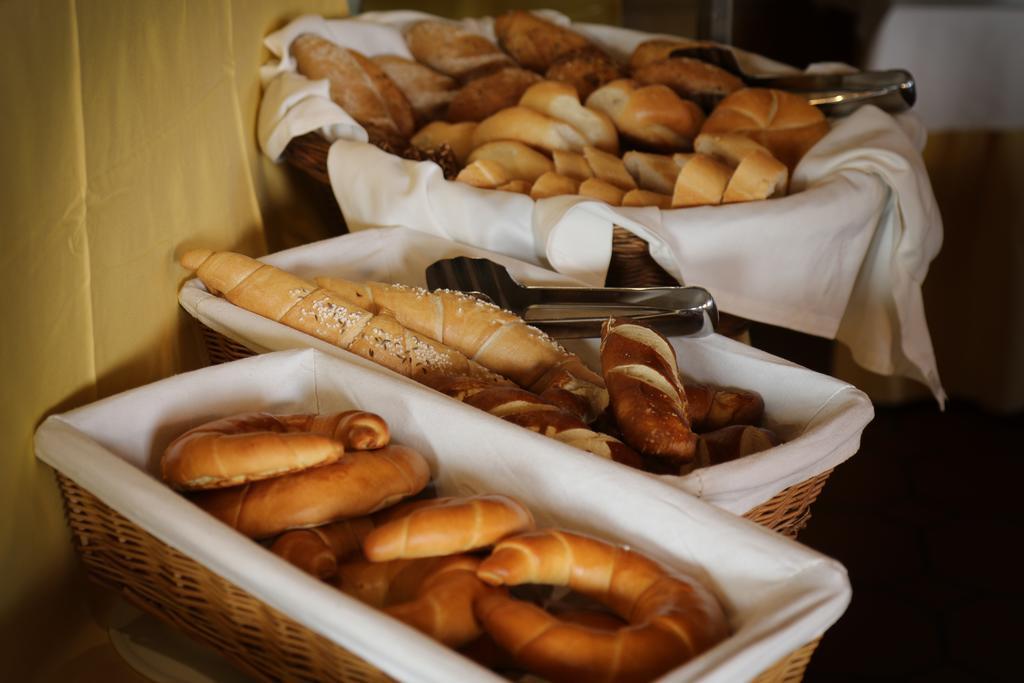 Hotel Gasthof Neuner Imst Ngoại thất bức ảnh